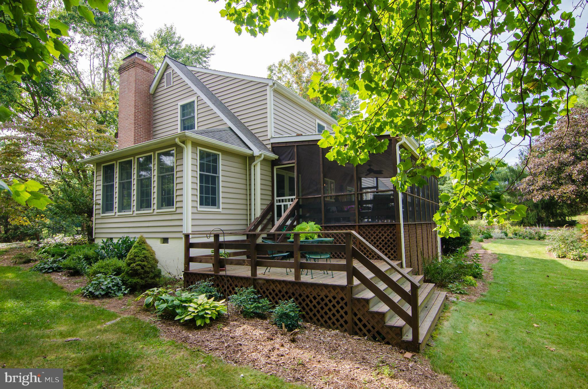 LEDGE LOWE - Residential