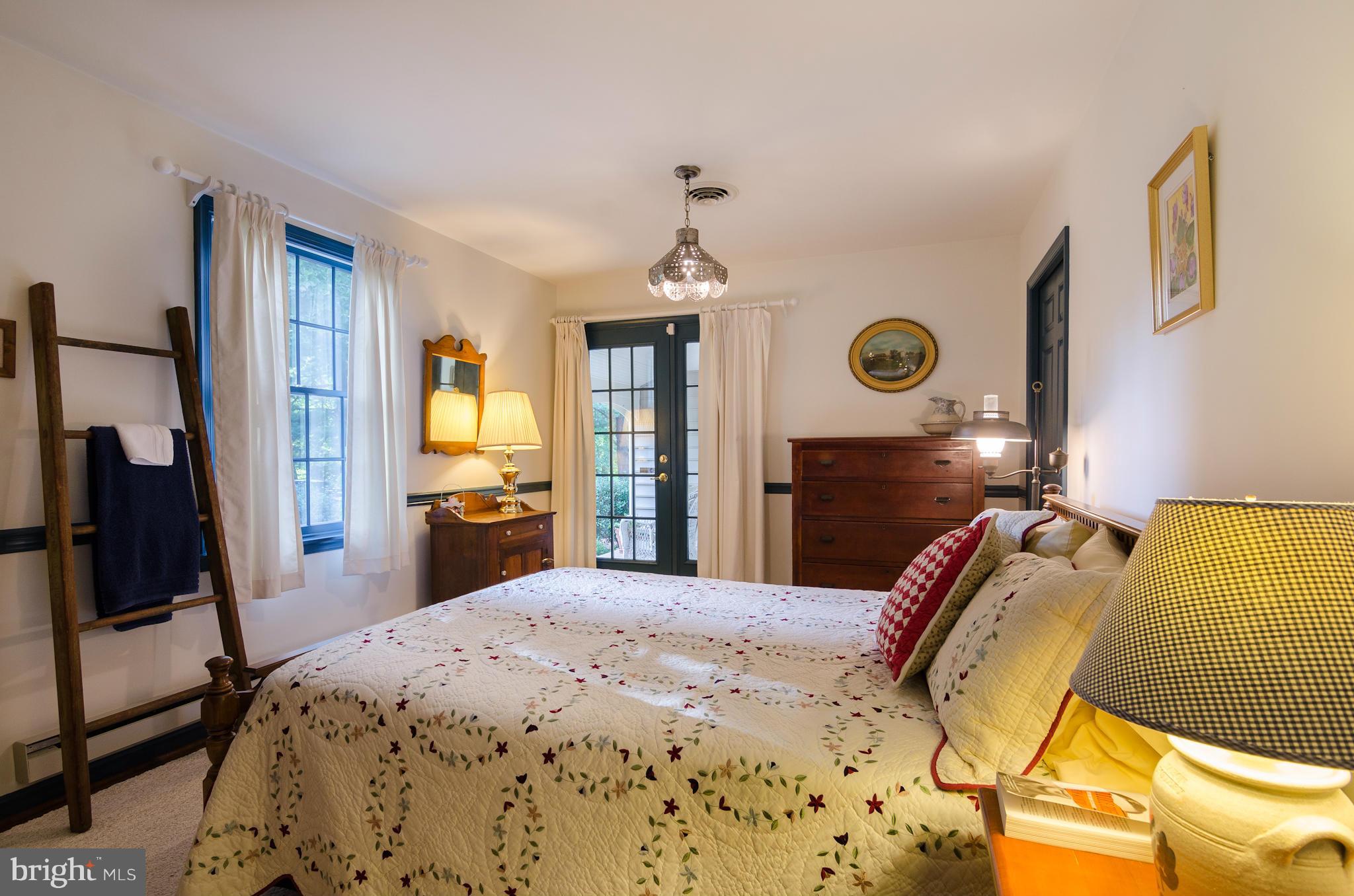 LEDGE LOWE - Residential