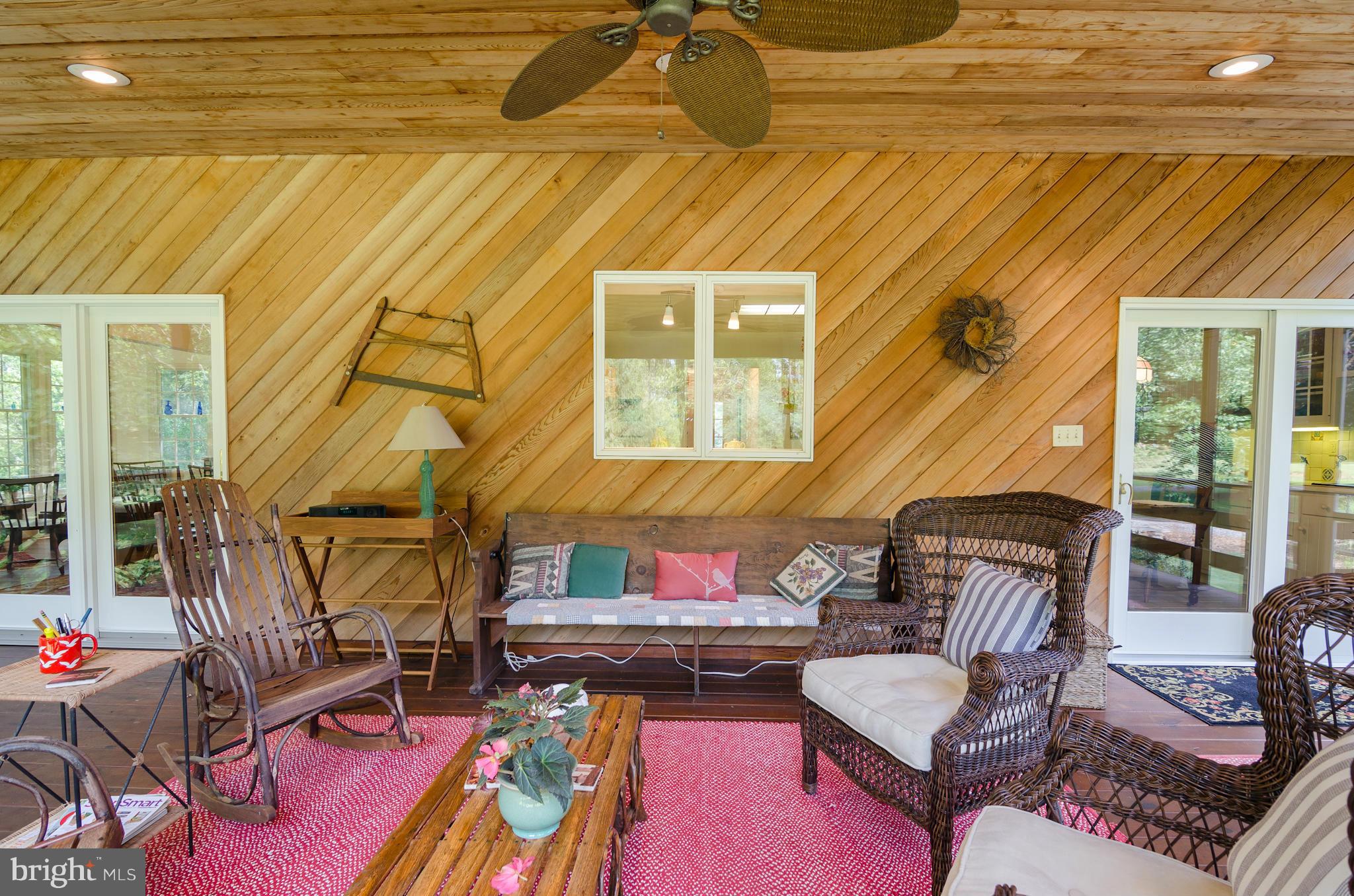 LEDGE LOWE - Residential