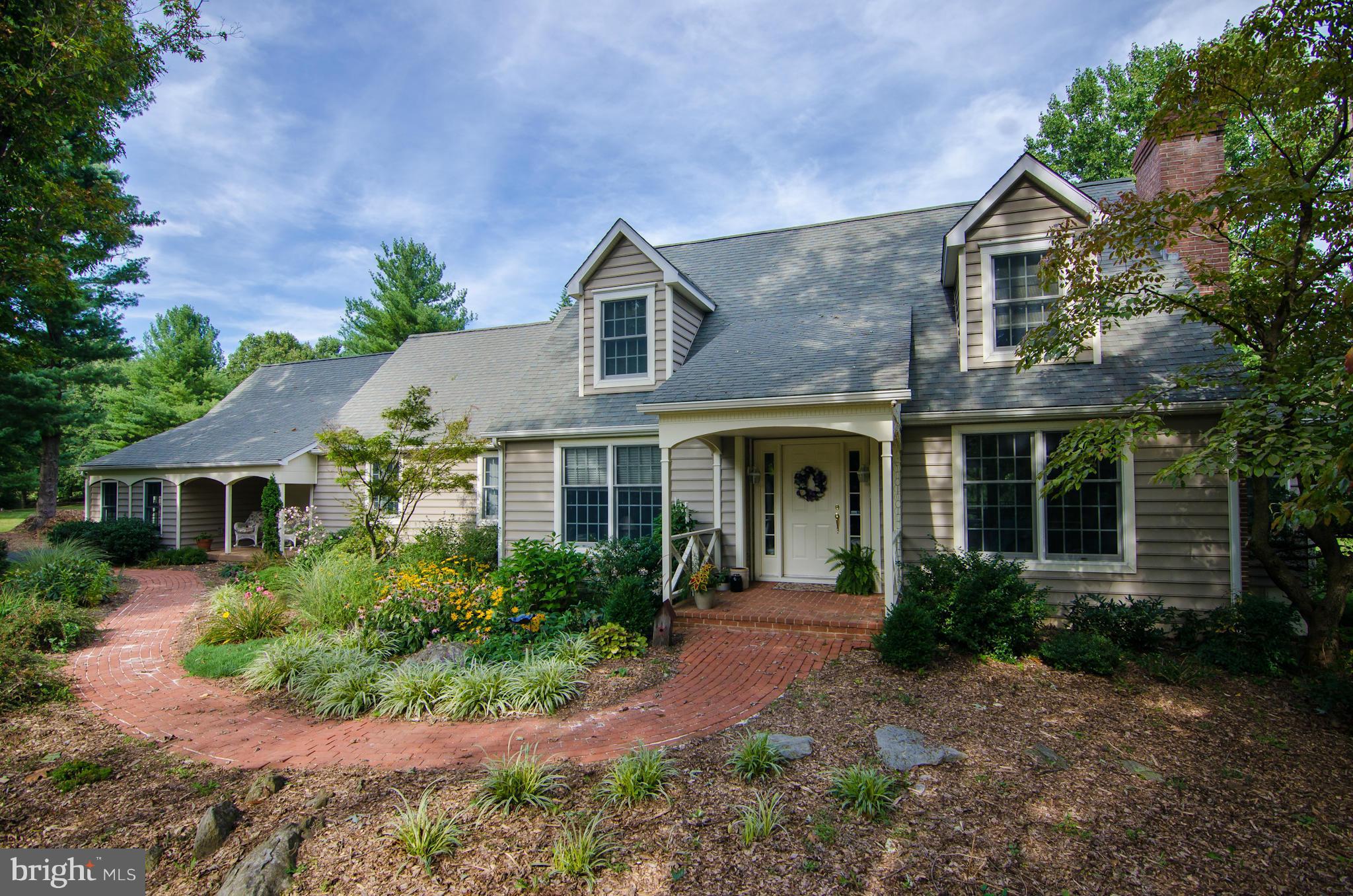 LEDGE LOWE - Residential