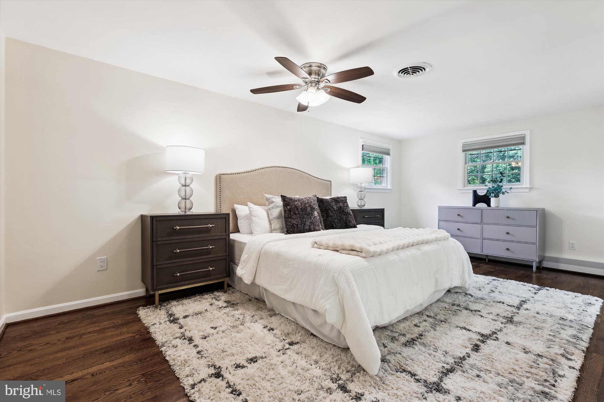 MANOR PARK - Residential