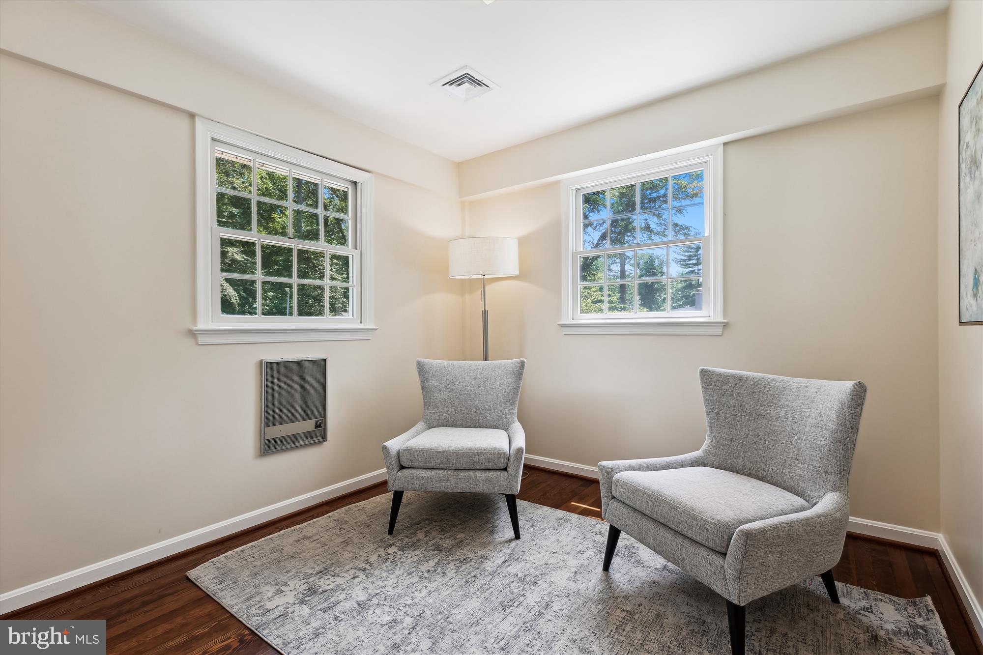 MANOR PARK - Residential