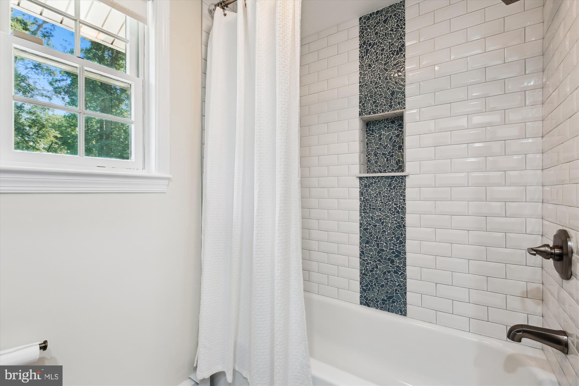 MANOR PARK - Residential