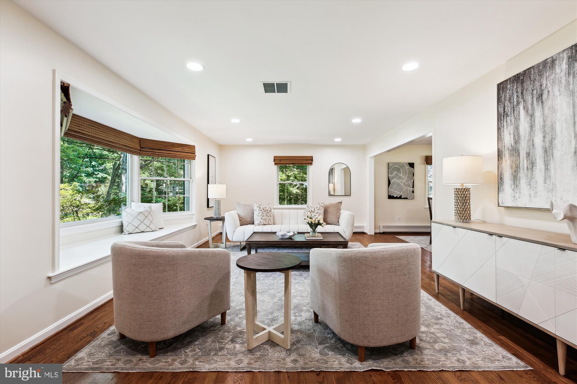 MANOR PARK - Residential