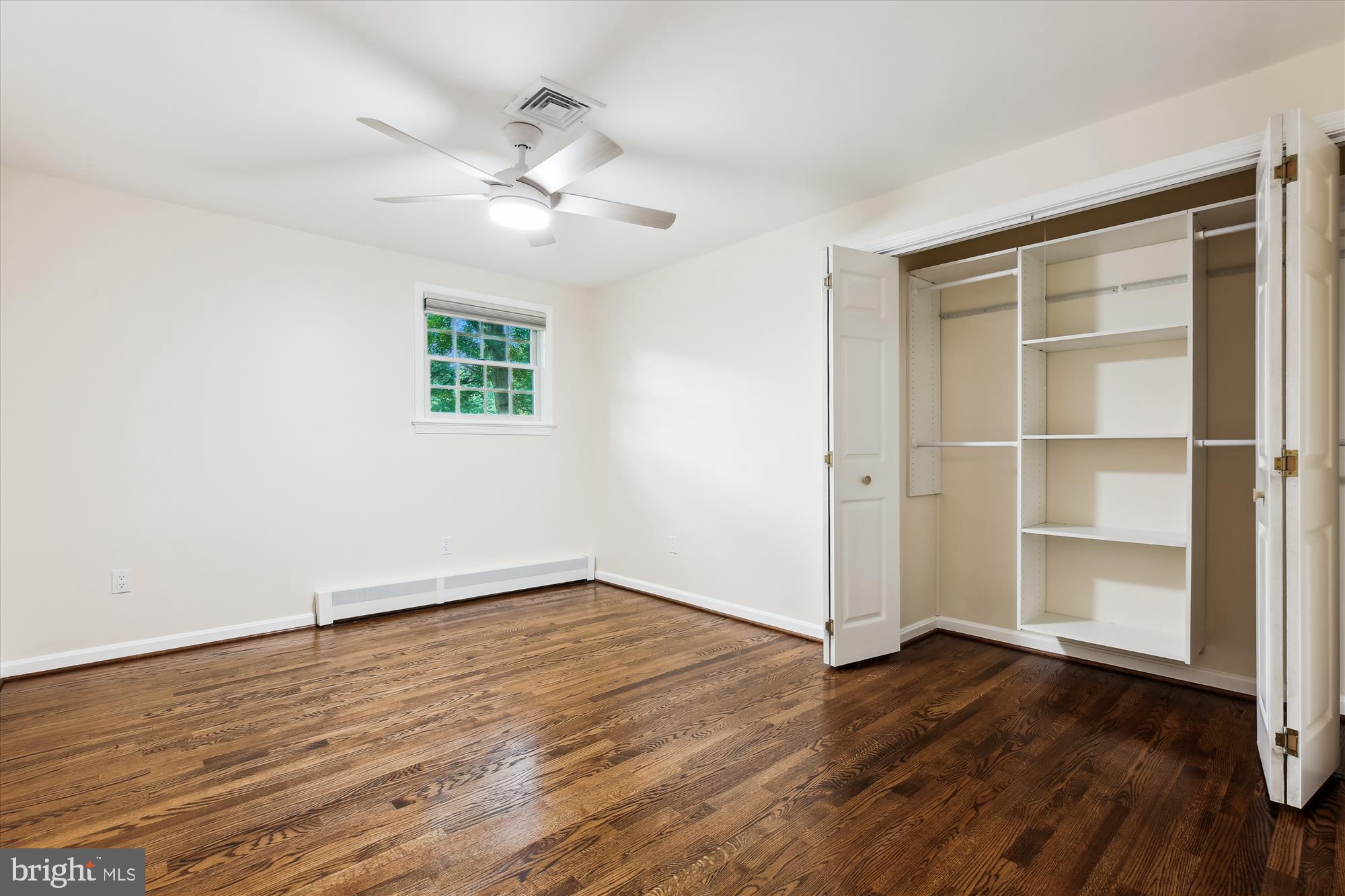 MANOR PARK - Residential