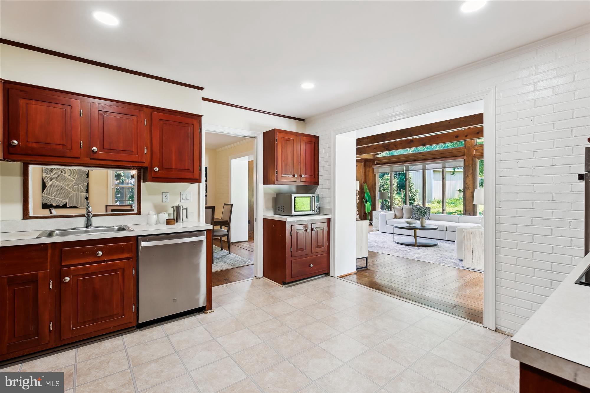 MANOR PARK - Residential