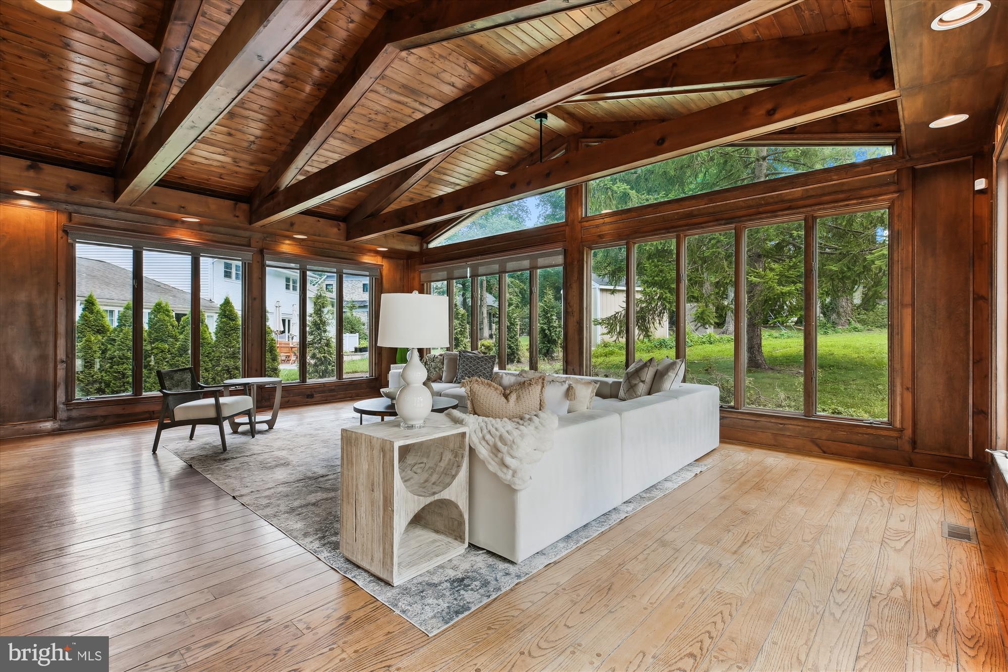 MANOR PARK - Residential