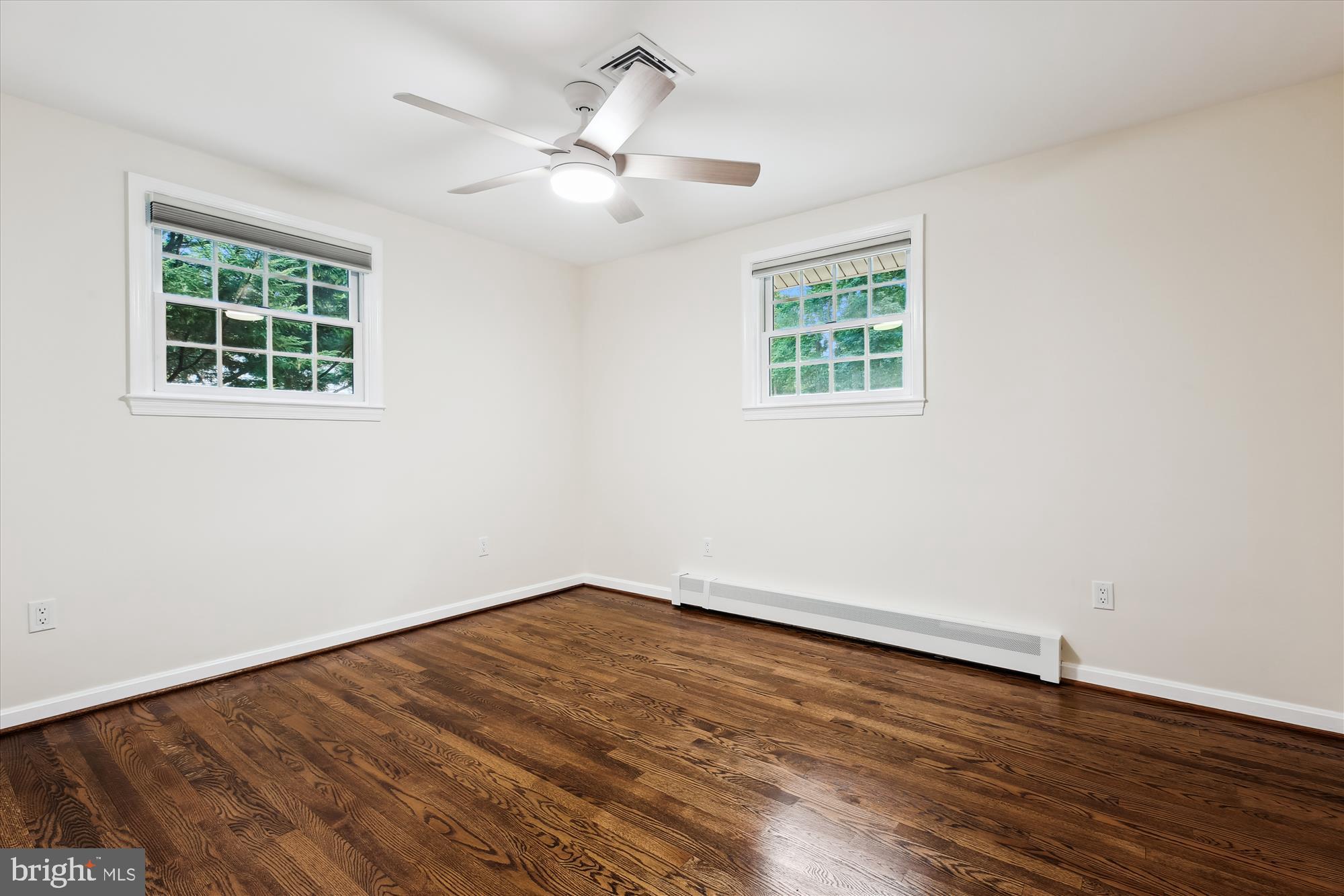 MANOR PARK - Residential