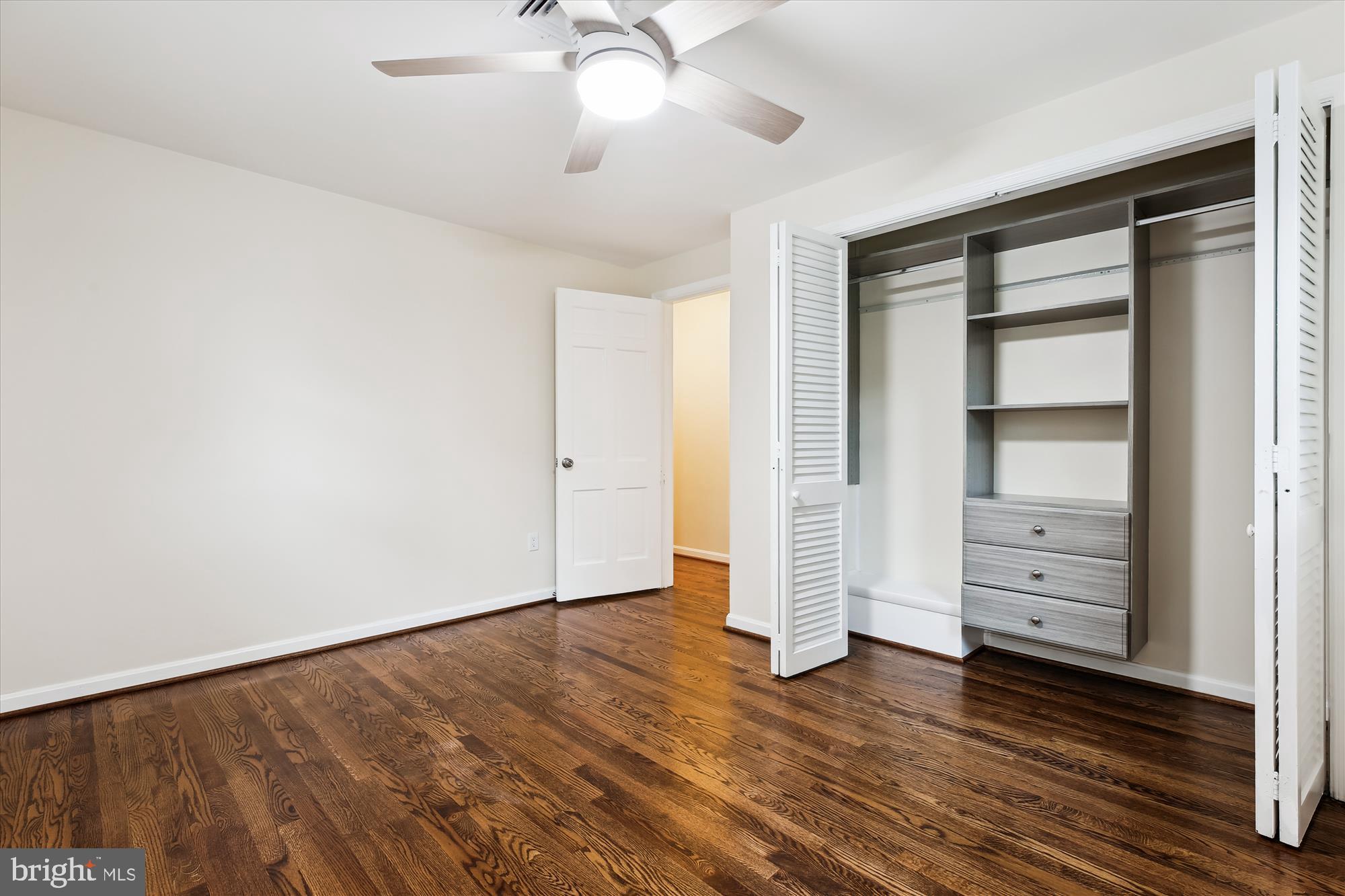 MANOR PARK - Residential