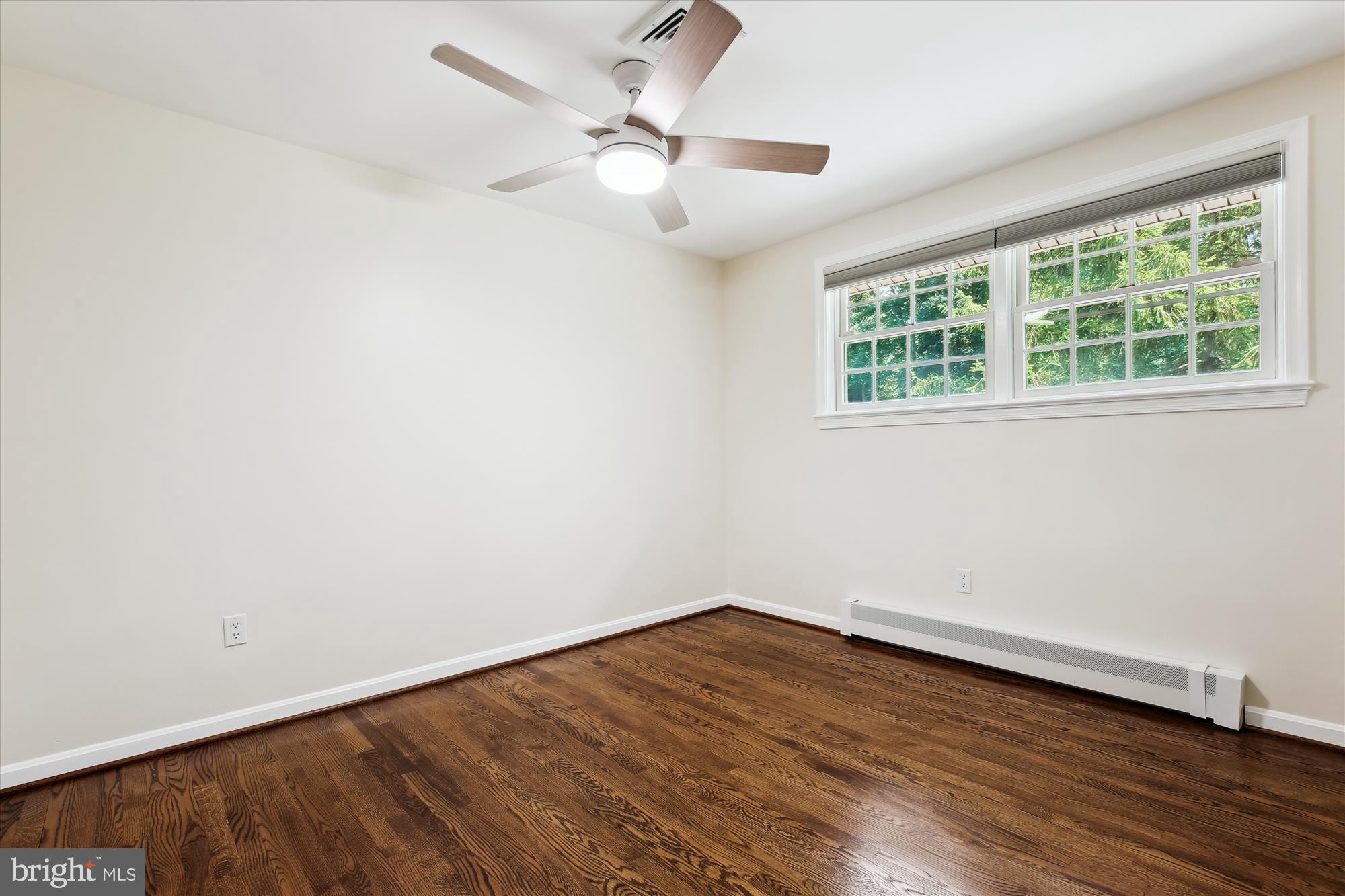 MANOR PARK - Residential