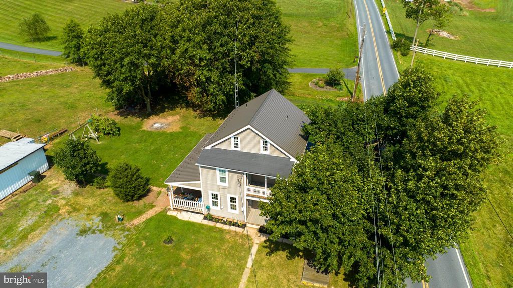 Photo of 985 SMOKESTOWN RD, DENVER, PA 17517 (MLS # PALA2039270)