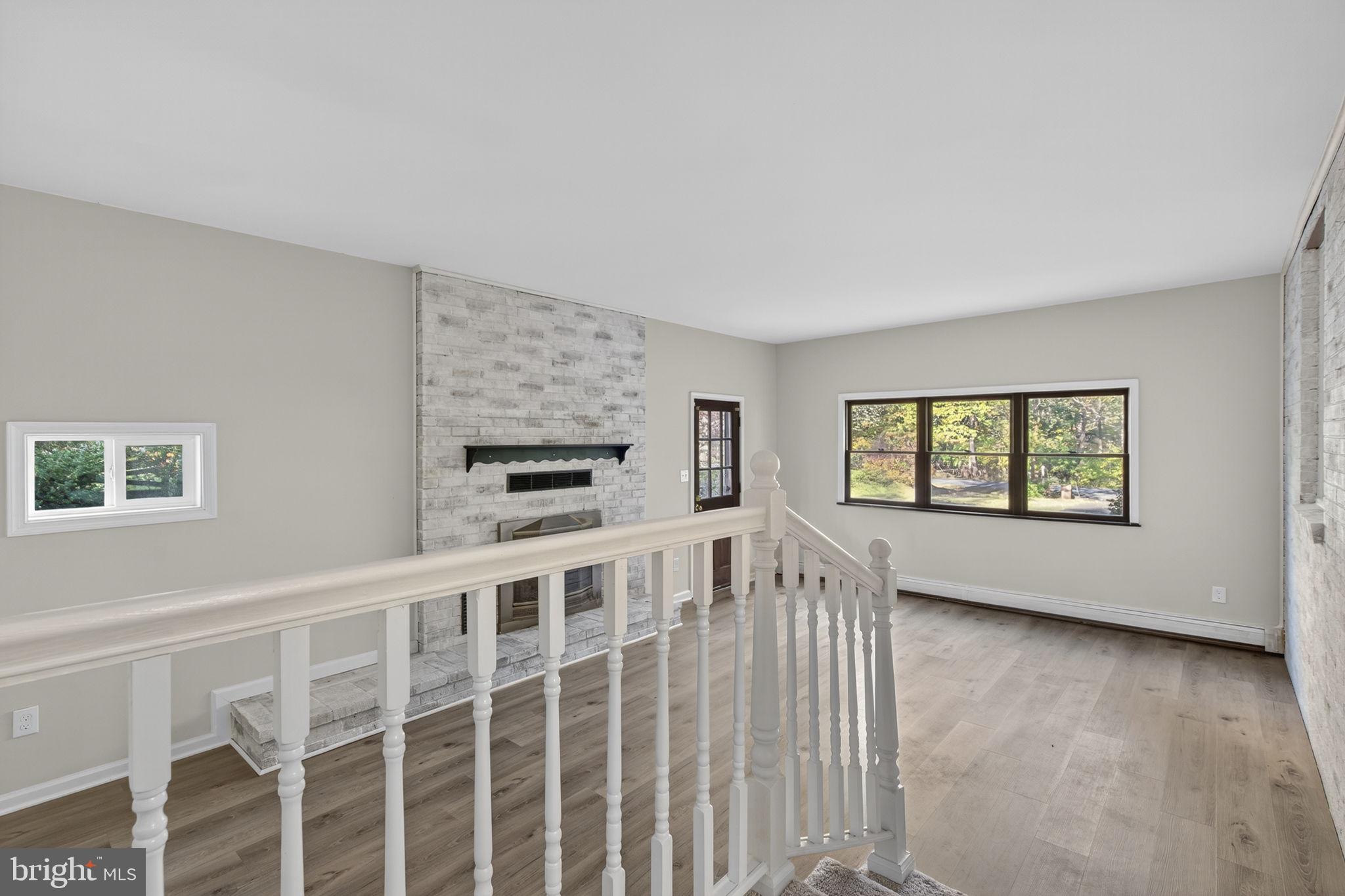 BROKEN HILLS - Residential