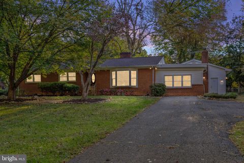 6741 MAXWELL AVENUE WARRENTON VA 20187