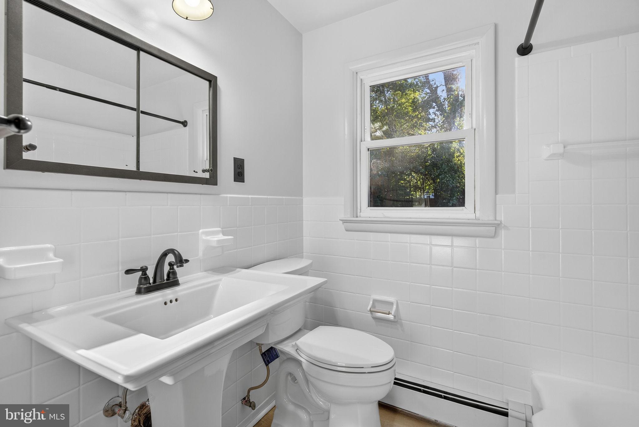 BROKEN HILLS - Residential