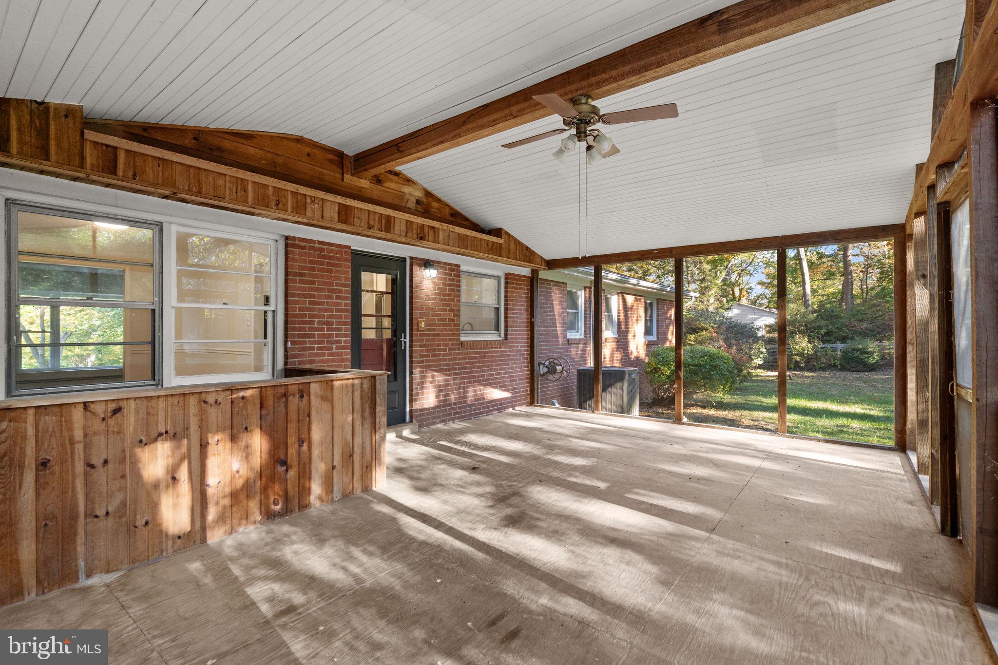 BROKEN HILLS - Residential