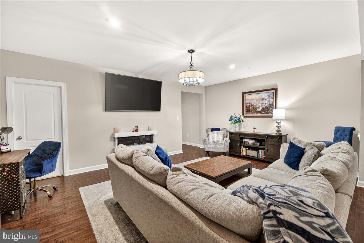 TALLYN RIDGE - Residential