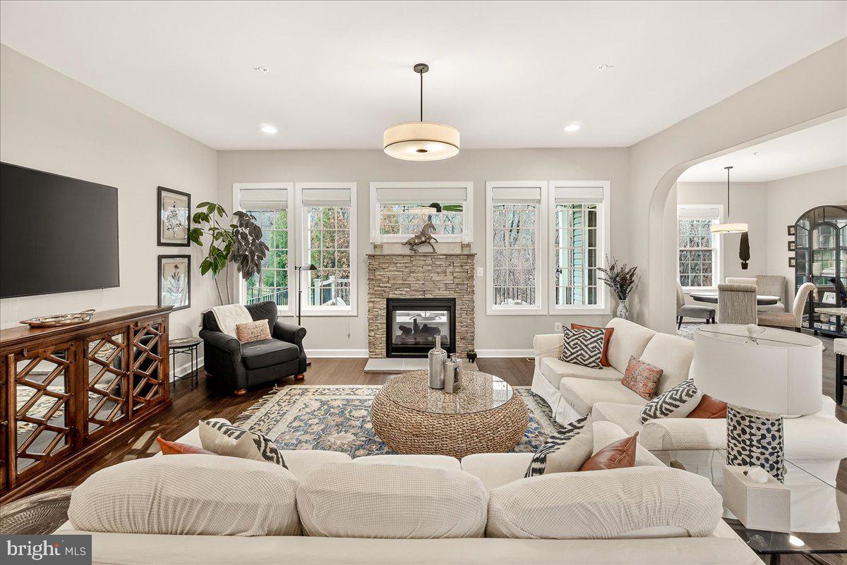 TALLYN RIDGE - Residential