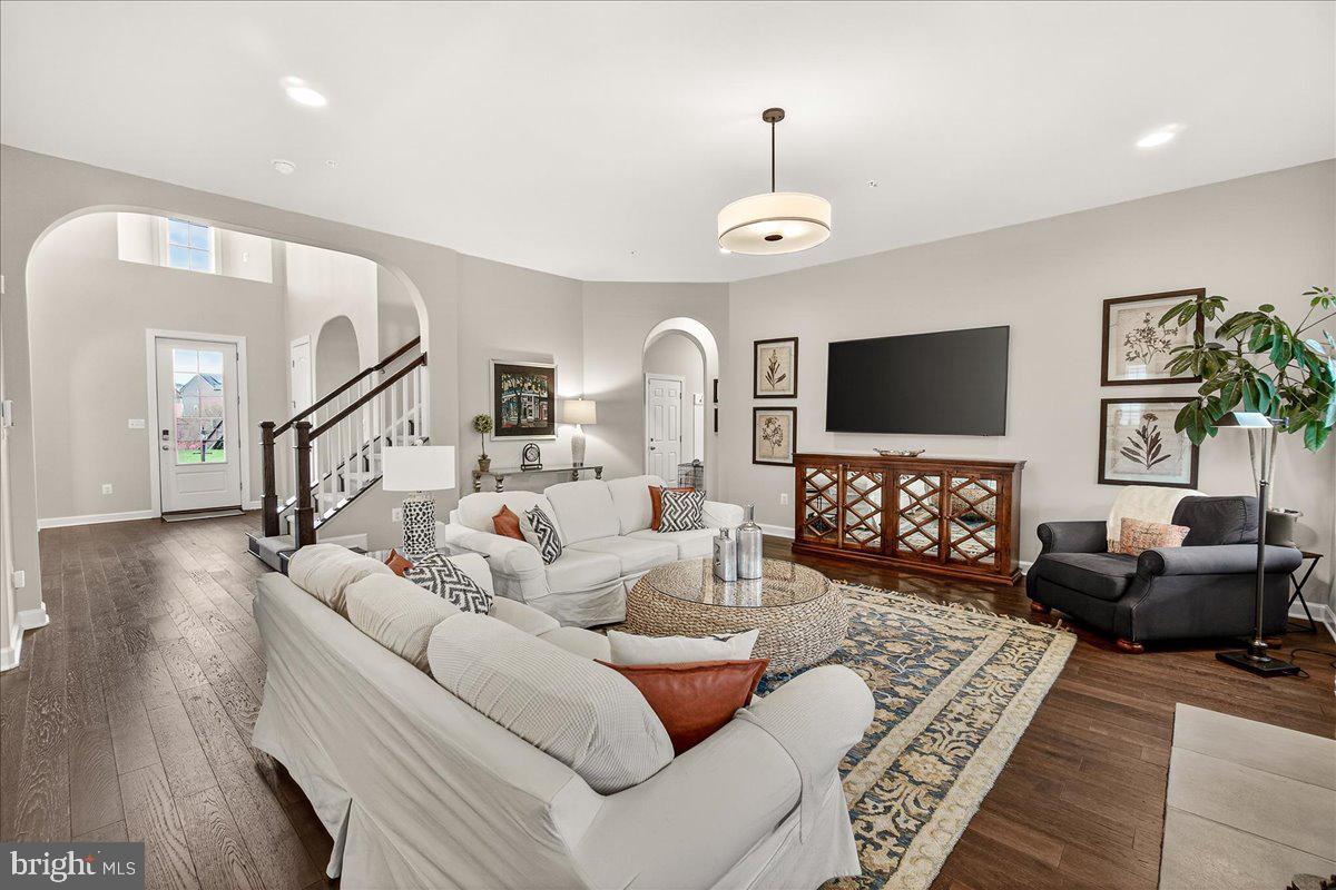 TALLYN RIDGE - Residential