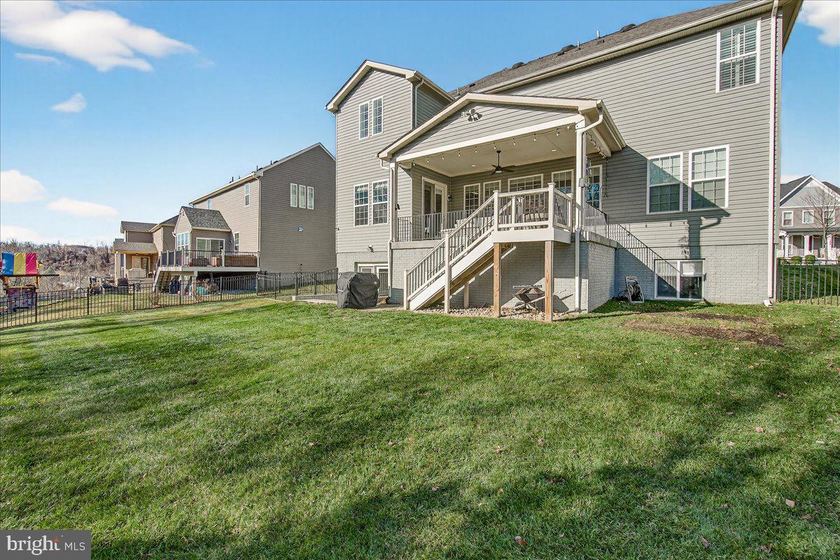 TALLYN RIDGE - Residential