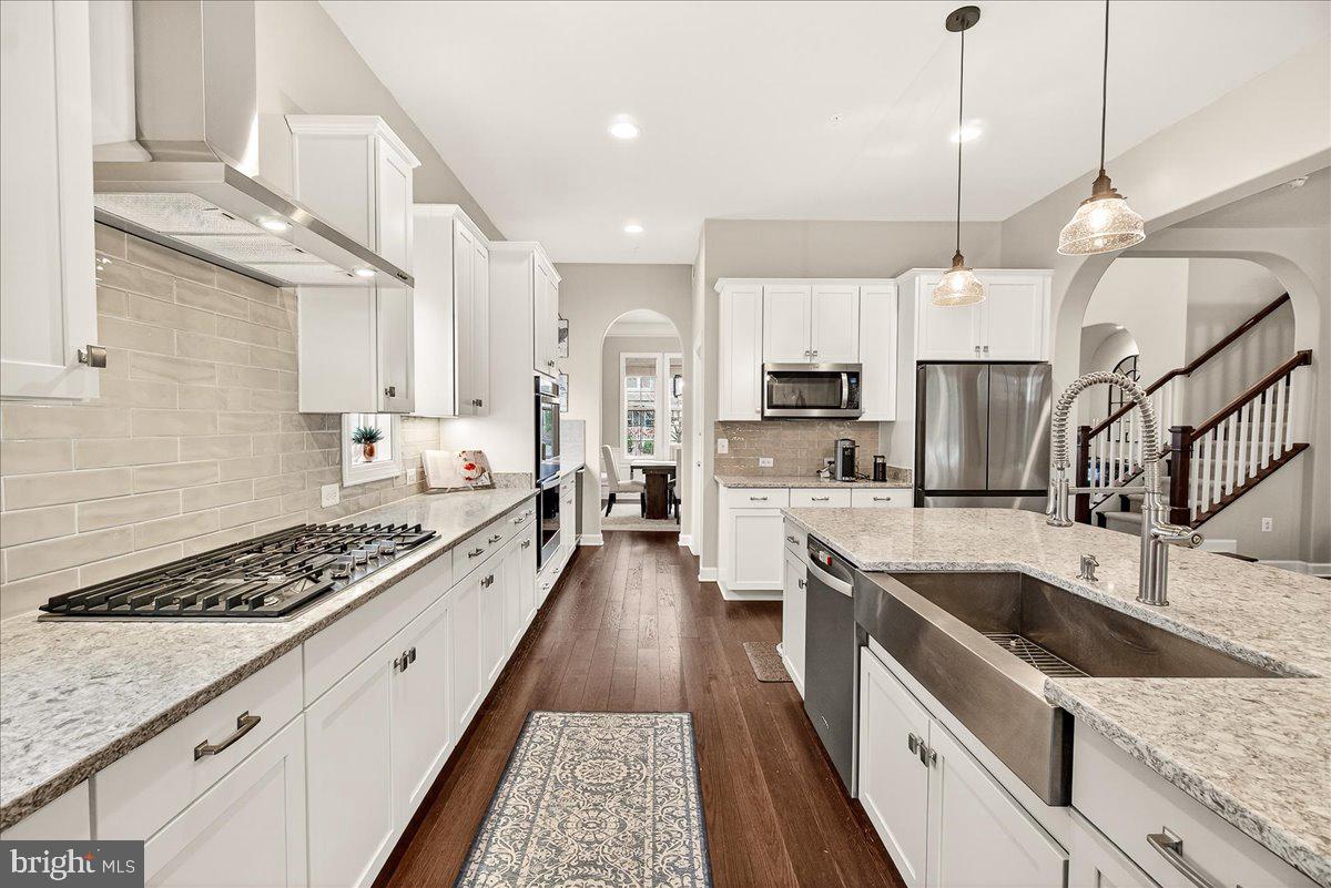 TALLYN RIDGE - Residential