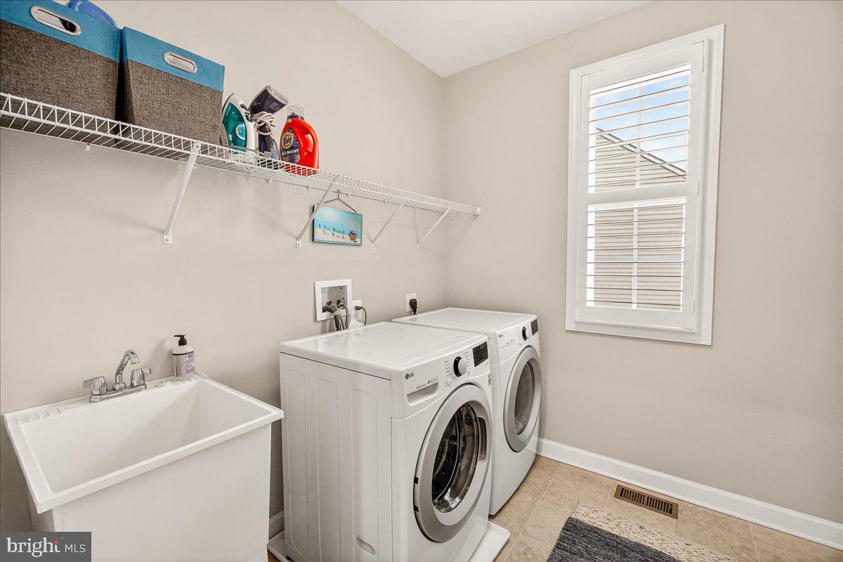 TALLYN RIDGE - Residential