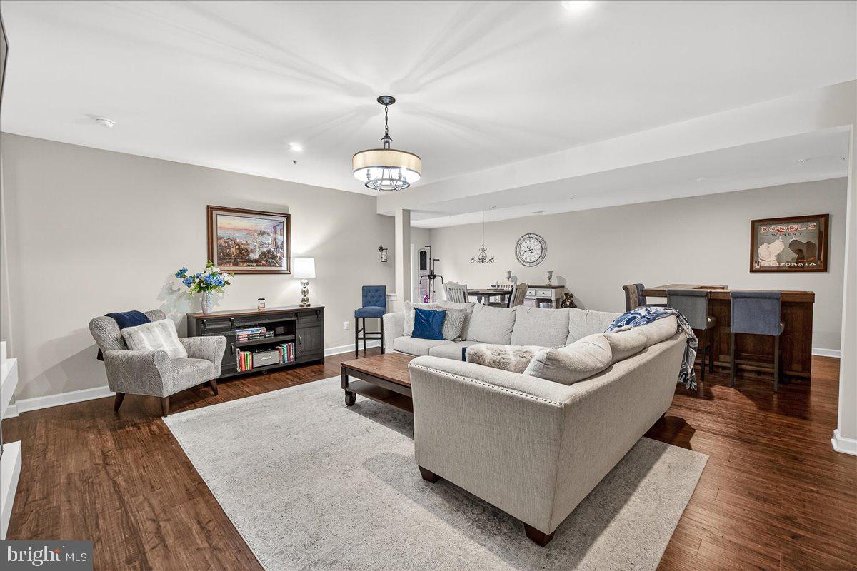 TALLYN RIDGE - Residential