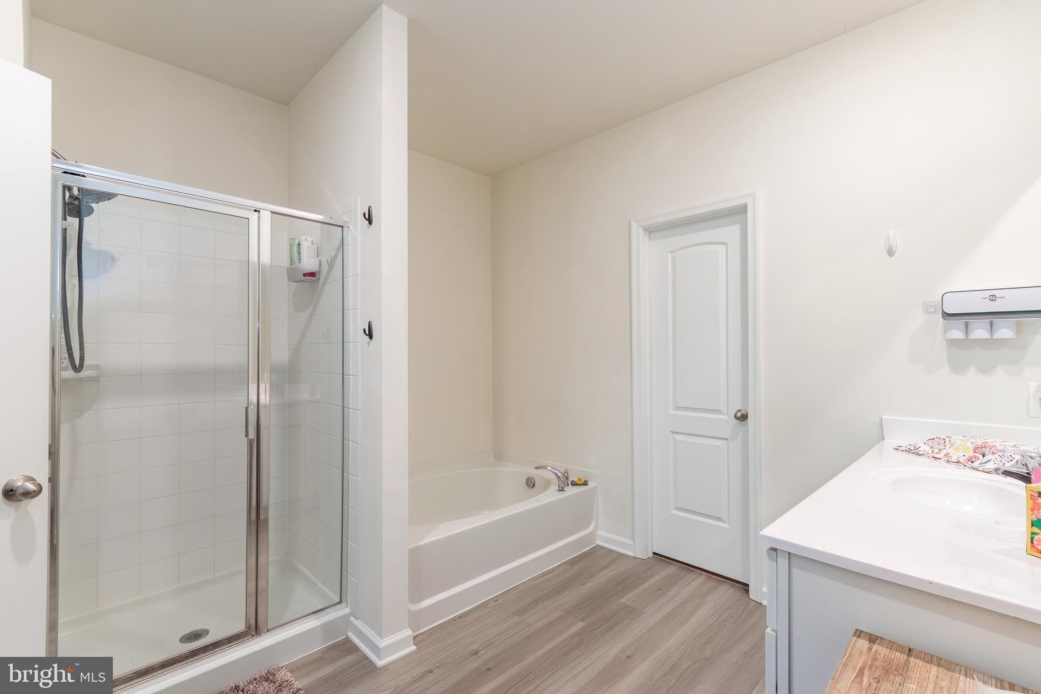 BROOKFIELD - Residential