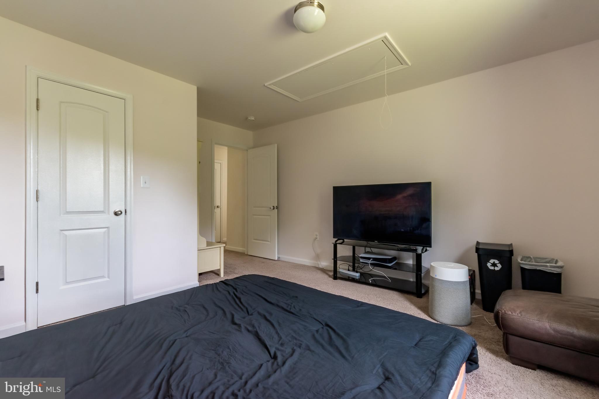 BROOKFIELD - Residential