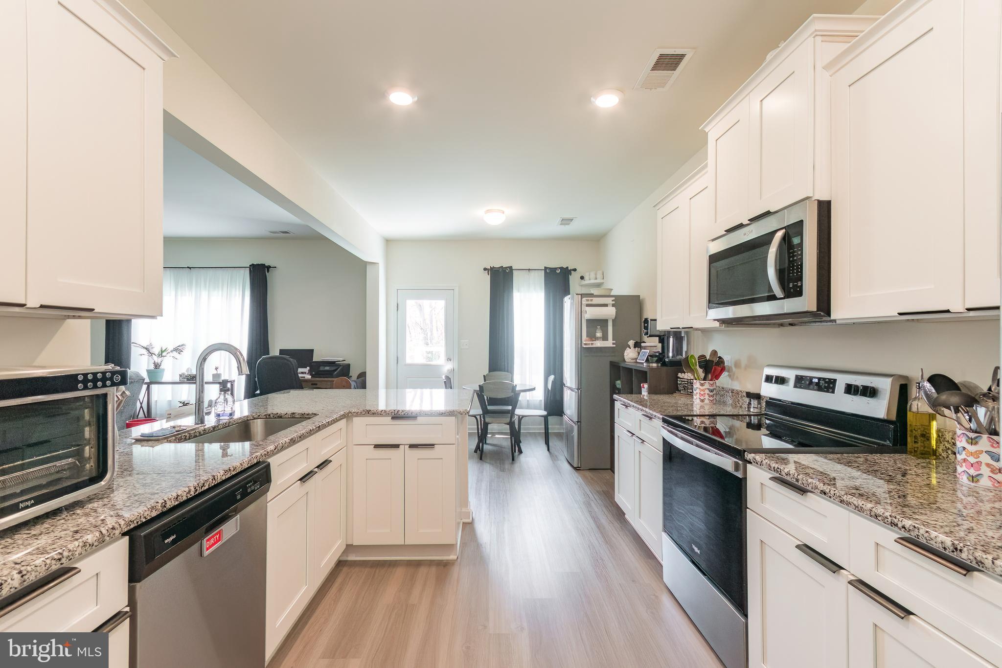 BROOKFIELD - Residential