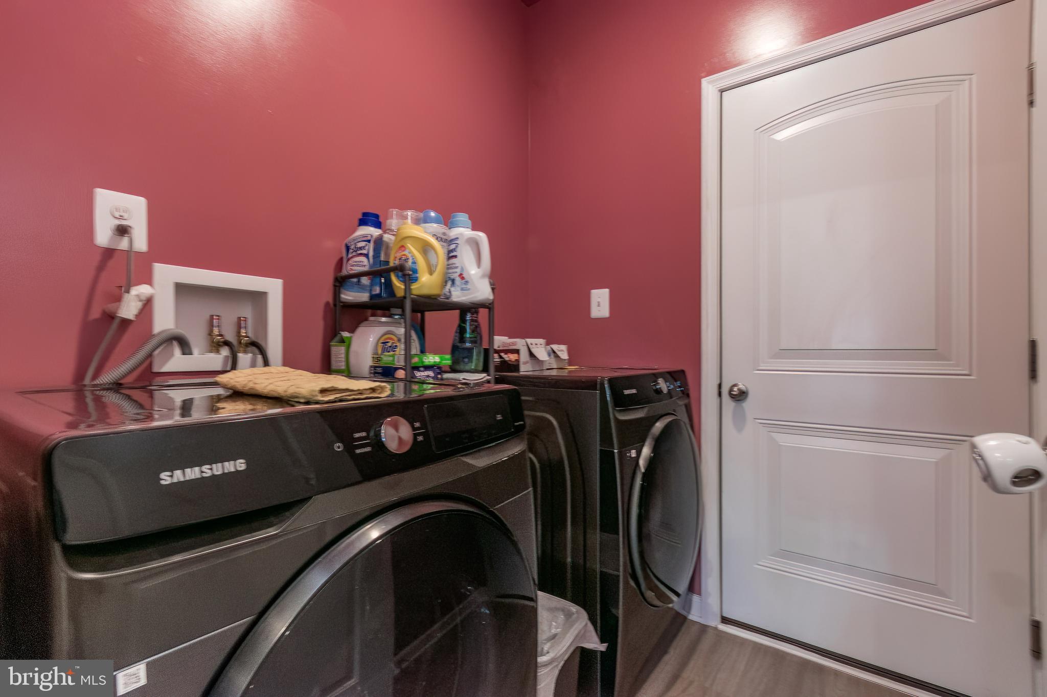 BROOKFIELD - Residential