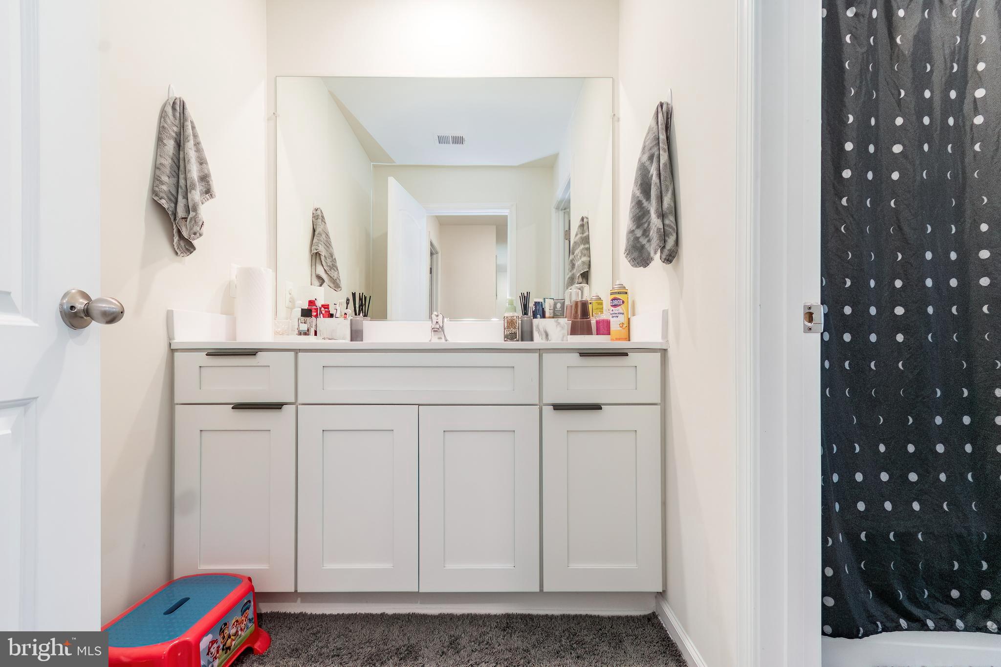 BROOKFIELD - Residential