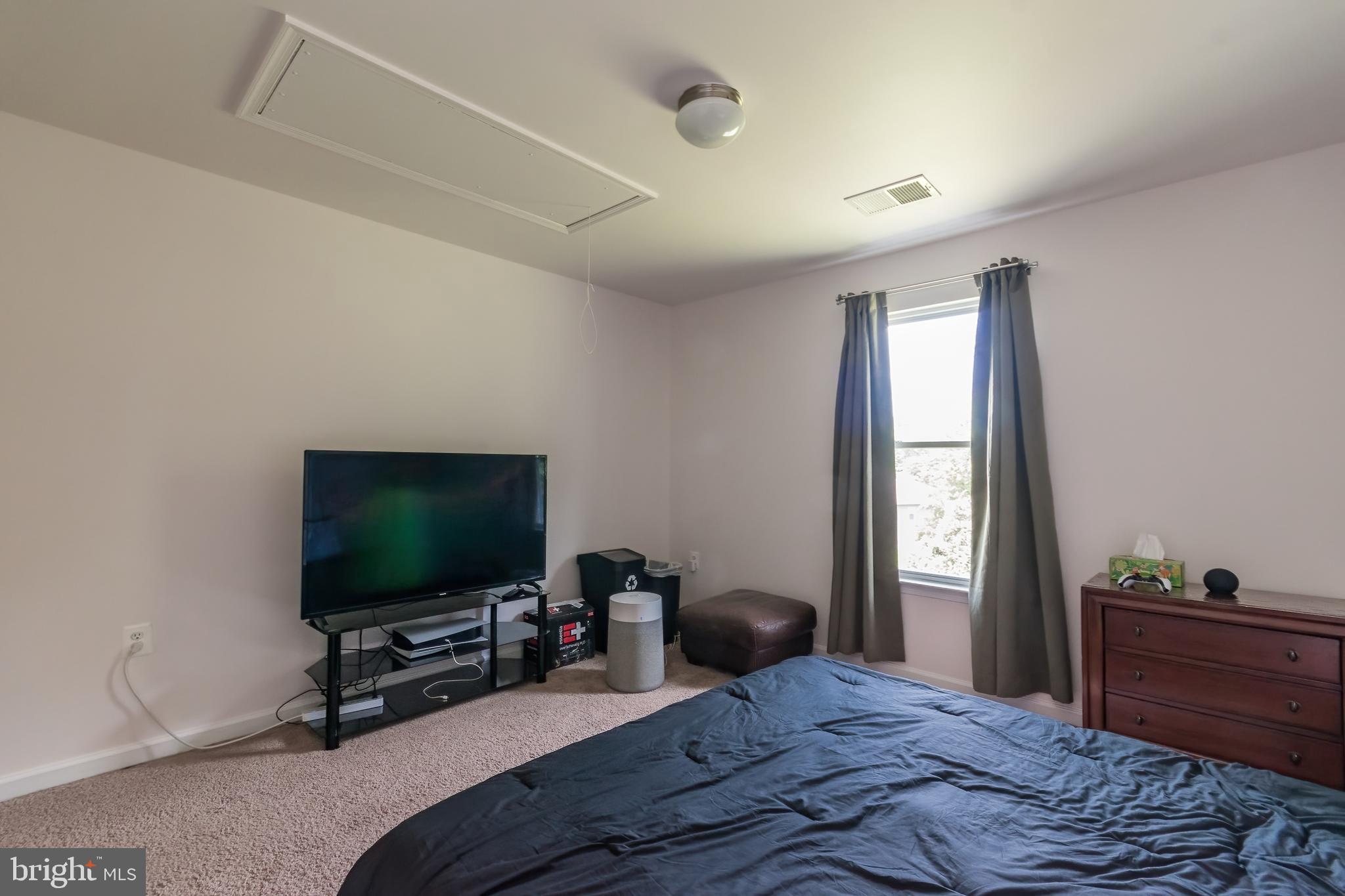 BROOKFIELD - Residential