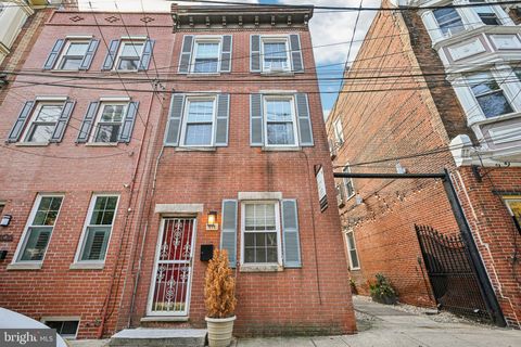 Photo of 408 Monroe Street, PHILADELPHIA, PA 19147 (MLS # PAPH2530760) Photo of 408 Monroe Street, PHILADELPHIA, PA 19147 (MLS # PAPH2530760)