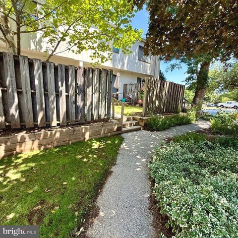 Townhouse For Rent - 297 Summit House<br/> Chester County, WEST CHESTER, PA 19382