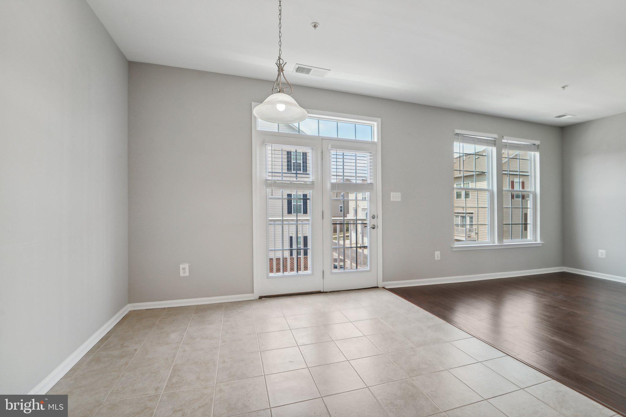 MARKET SQUARE - Residential