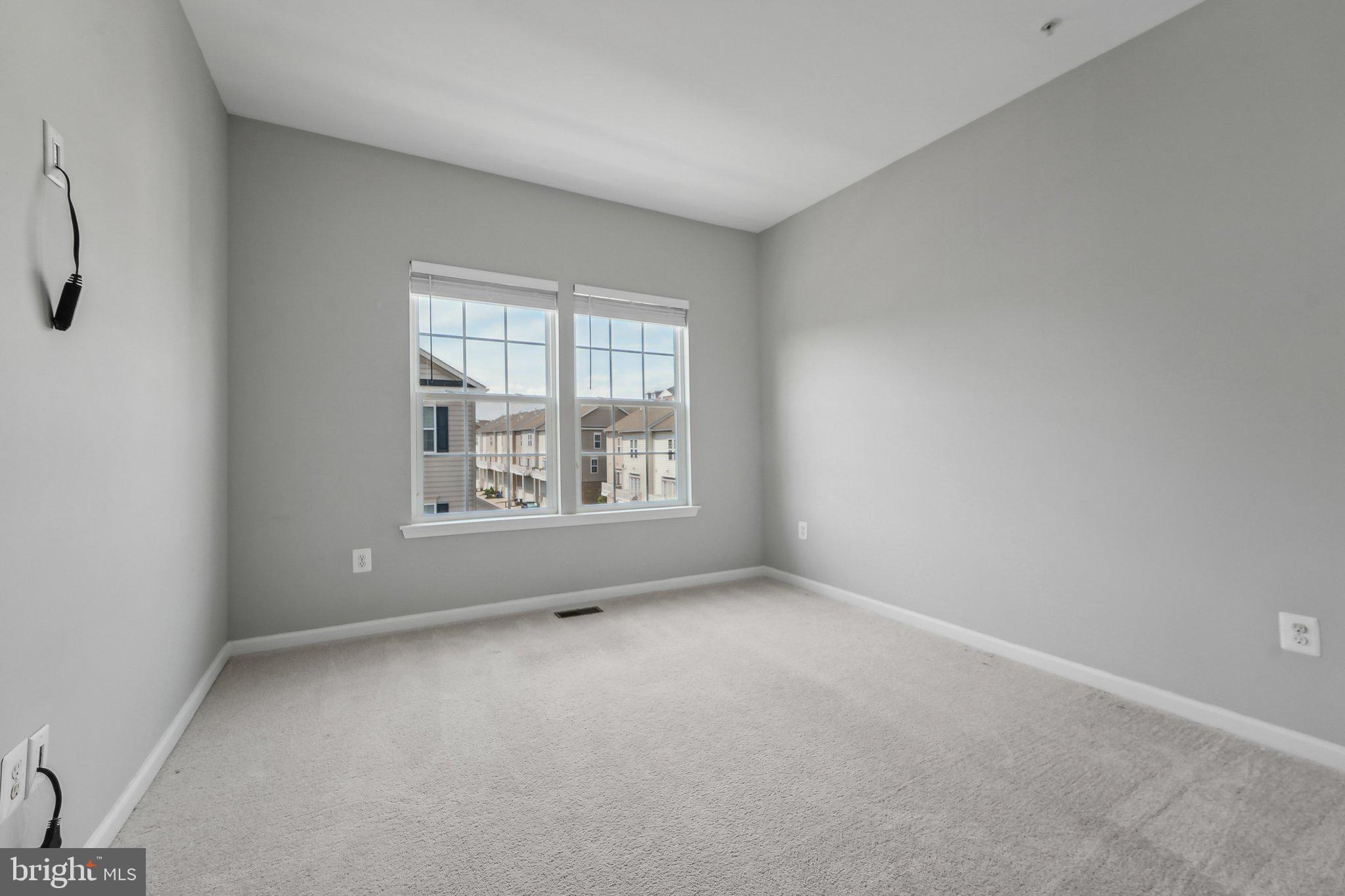 MARKET SQUARE - Residential