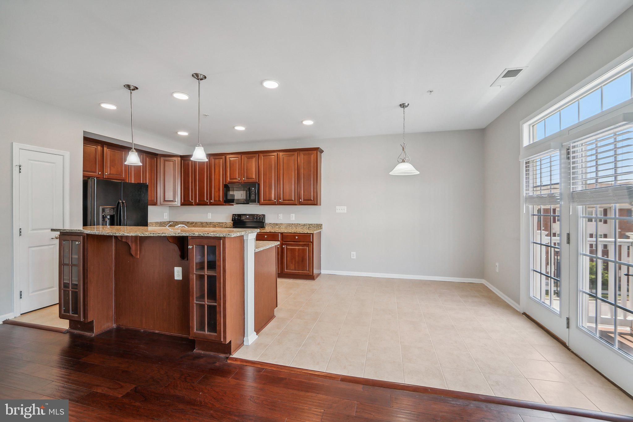 MARKET SQUARE - Residential