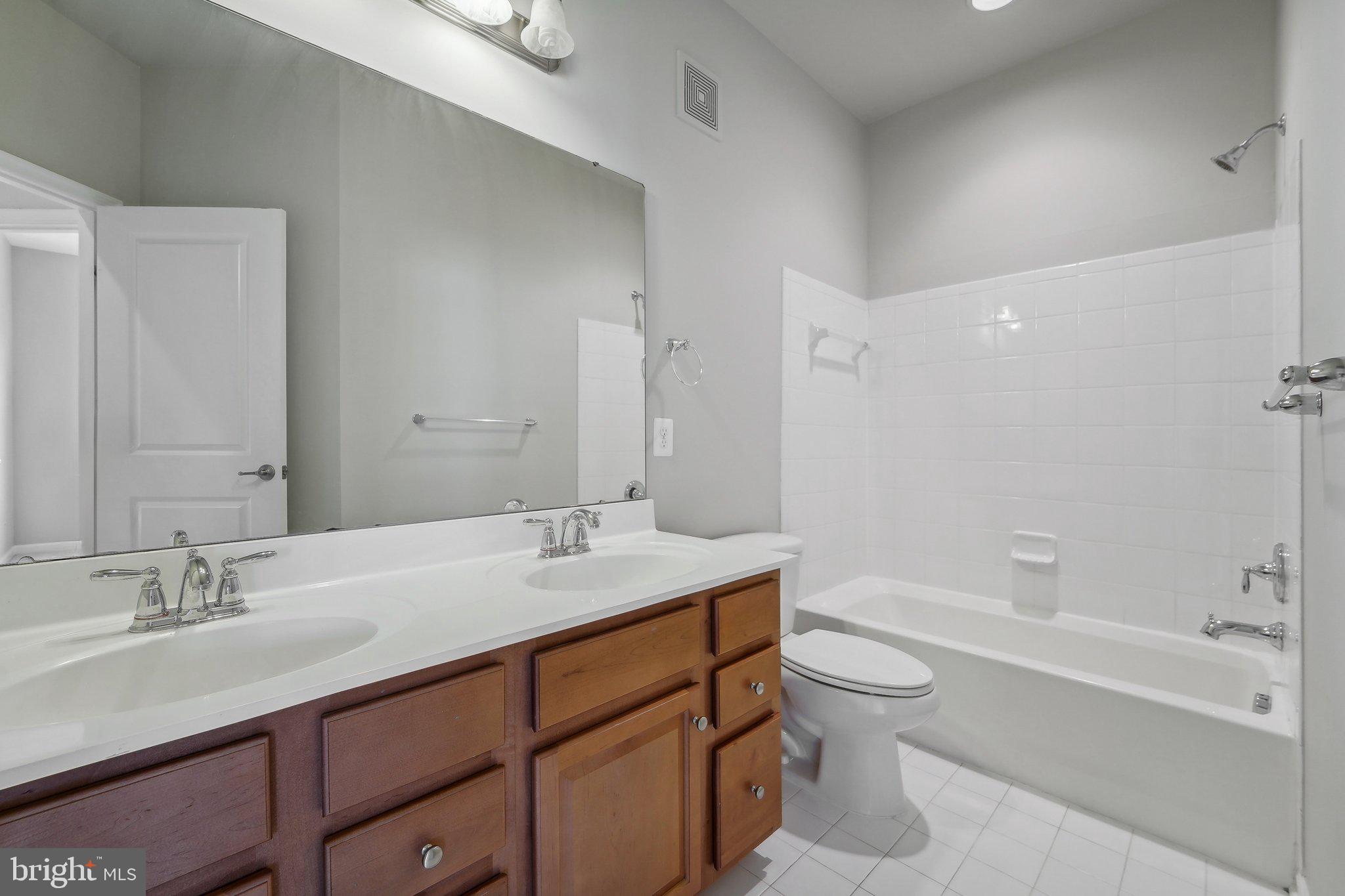 MARKET SQUARE - Residential