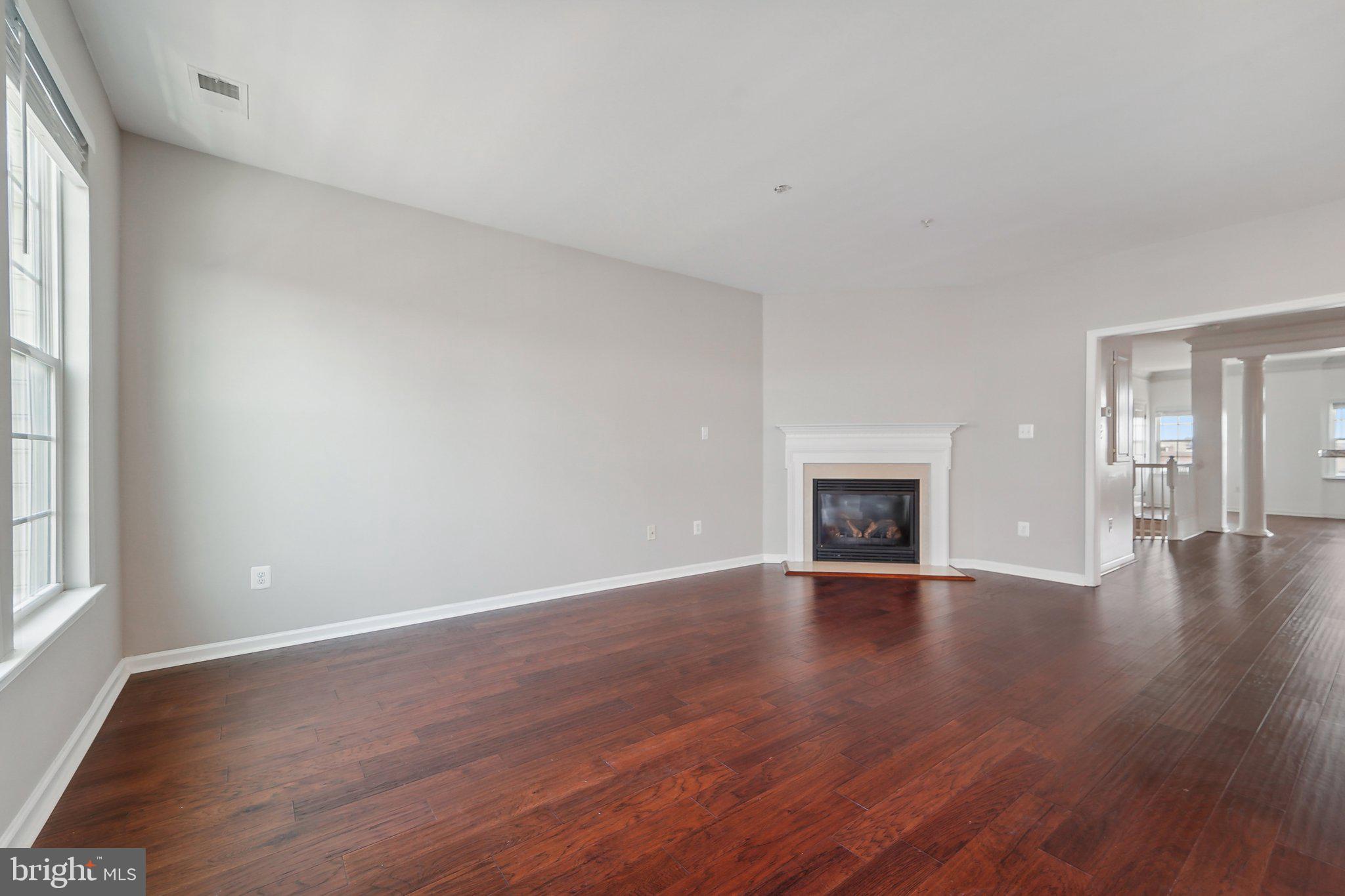 MARKET SQUARE - Residential