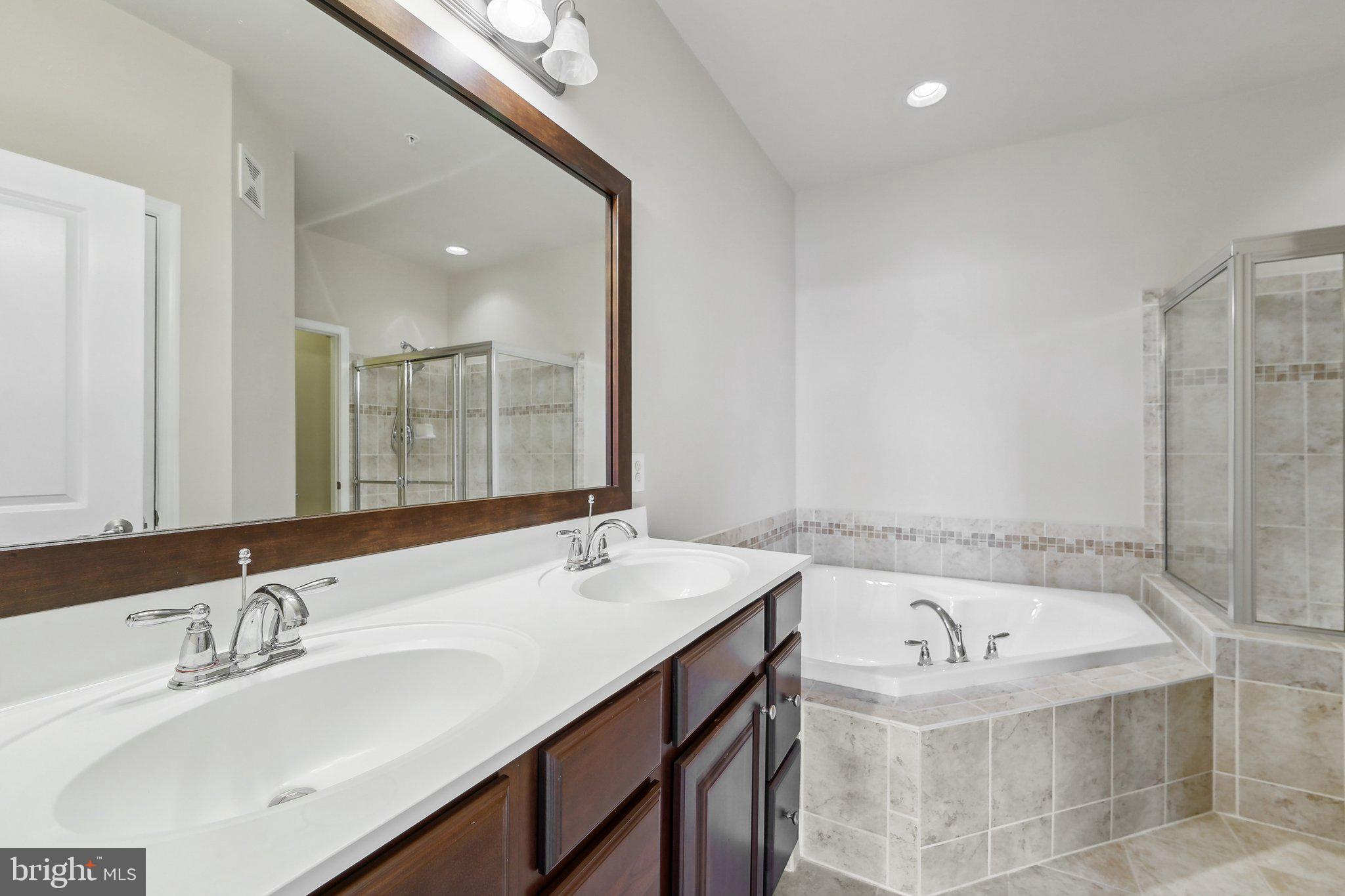 MARKET SQUARE - Residential