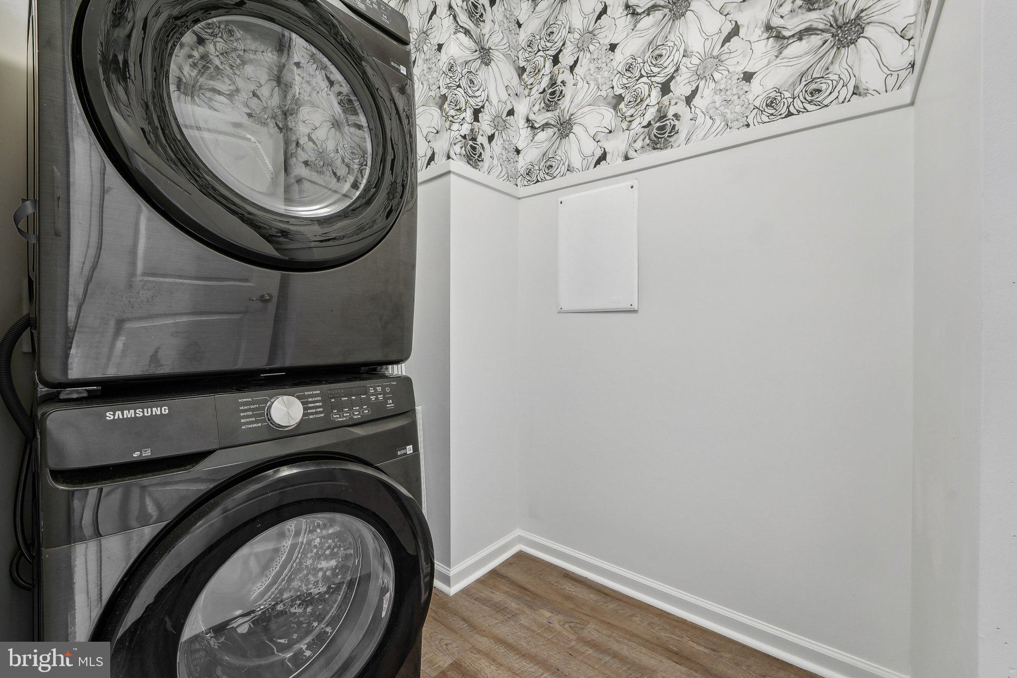 MARKET SQUARE - Residential