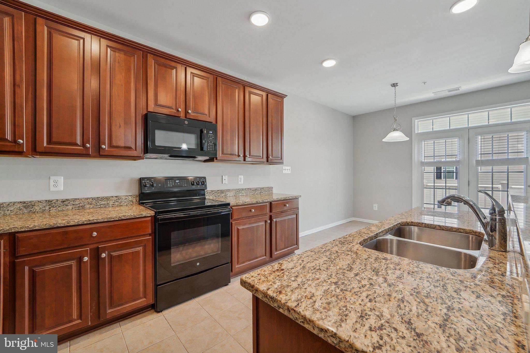 MARKET SQUARE - Residential