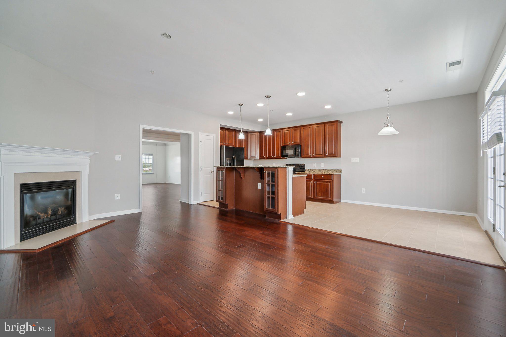 MARKET SQUARE - Residential