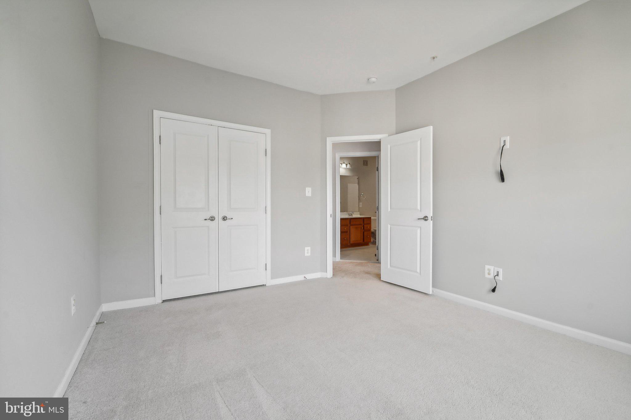 MARKET SQUARE - Residential