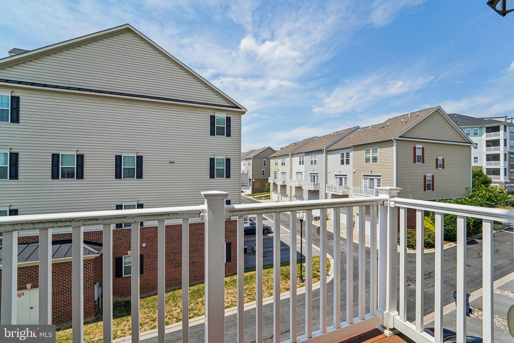 MARKET SQUARE - Residential