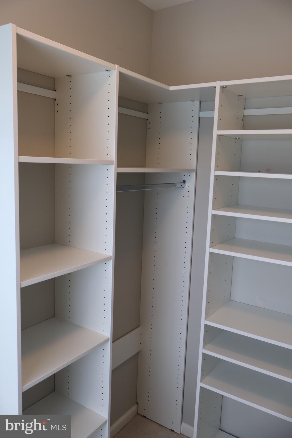 MARKET SQUARE - Residential