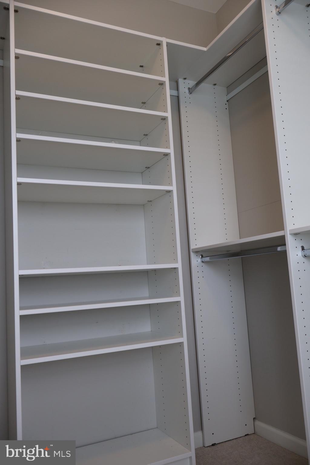 MARKET SQUARE - Residential