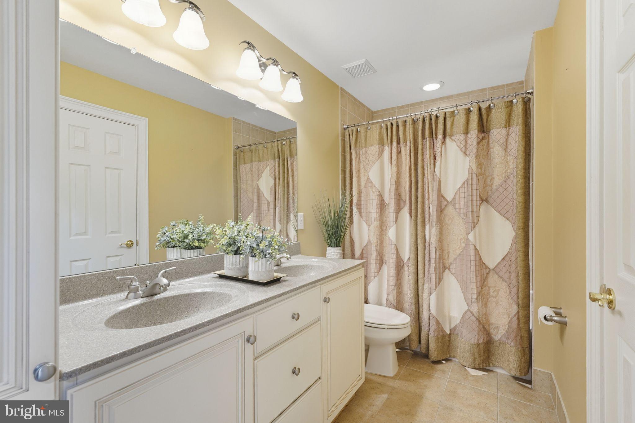 DELANCEY COURT - Residential