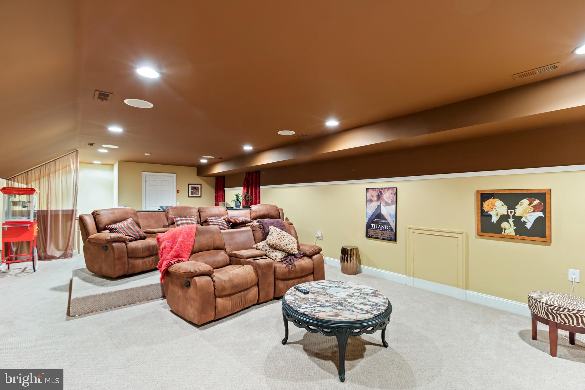 DELANCEY COURT - Residential