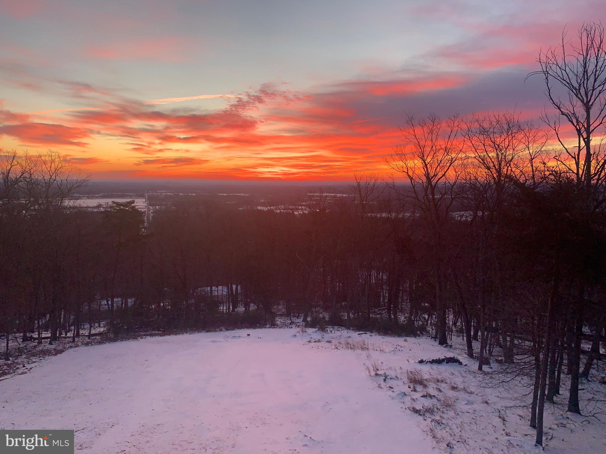 BULL RUN MOUNTAIN ESTATE - Residential